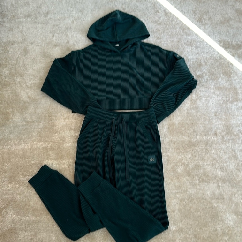 All The Muse Sweatset